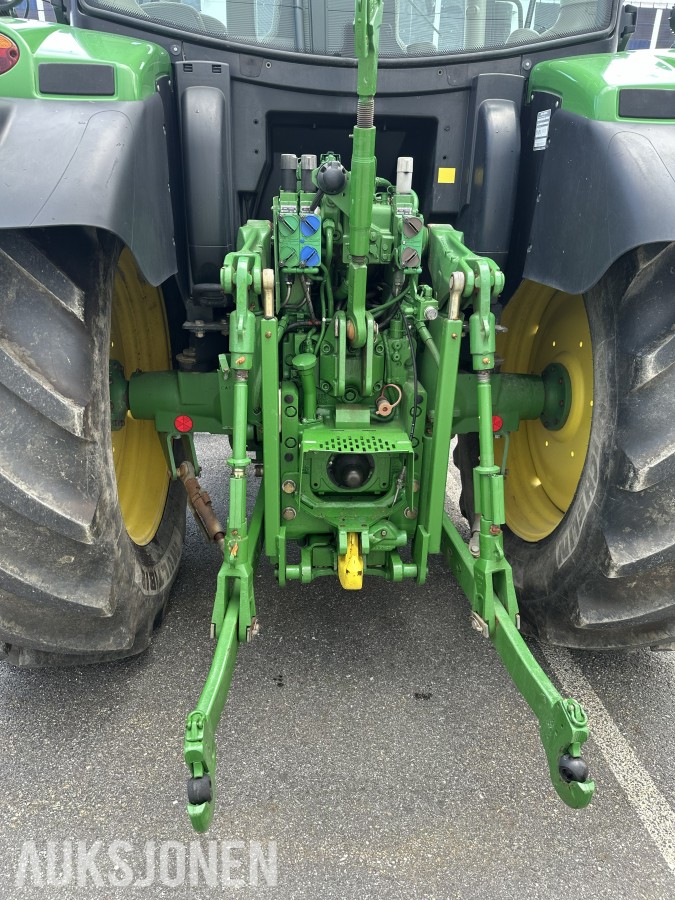2014 John Deere 6115R kun 2928t