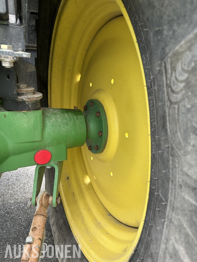 2014 John Deere 6115R kun 2928t