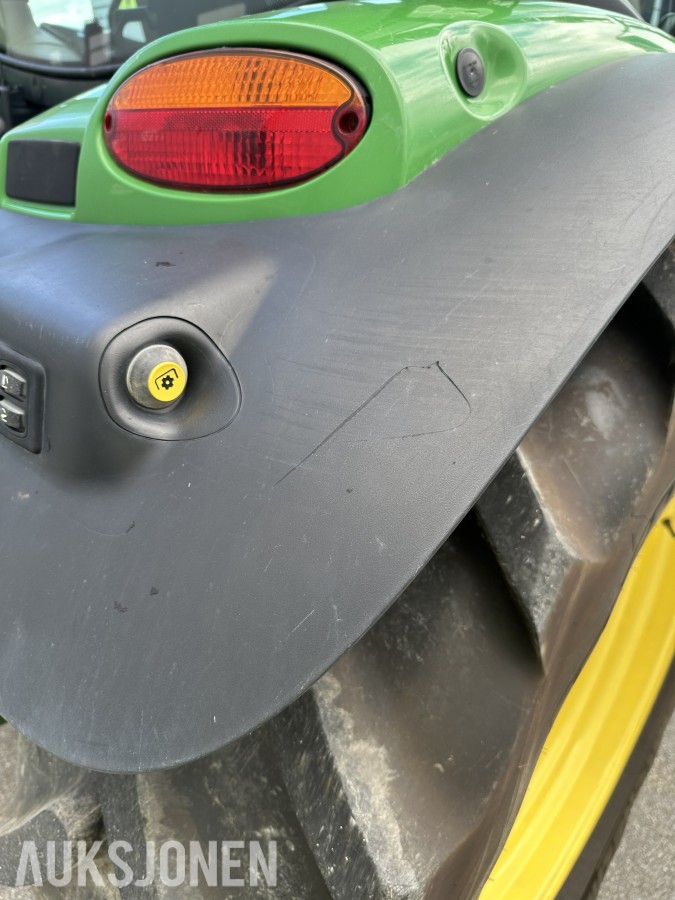 2014 John Deere 6115R kun 2928t