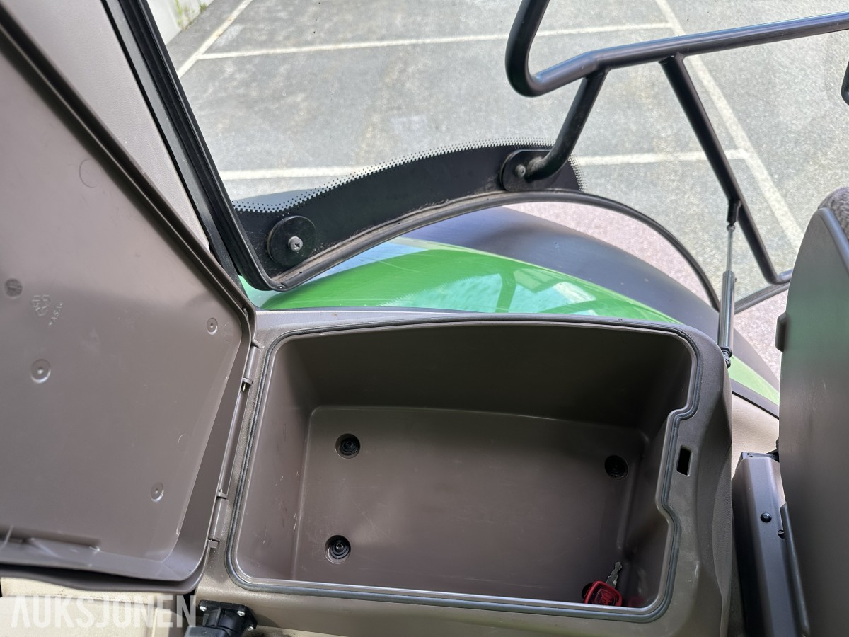 2014 John Deere 6115R kun 2928t