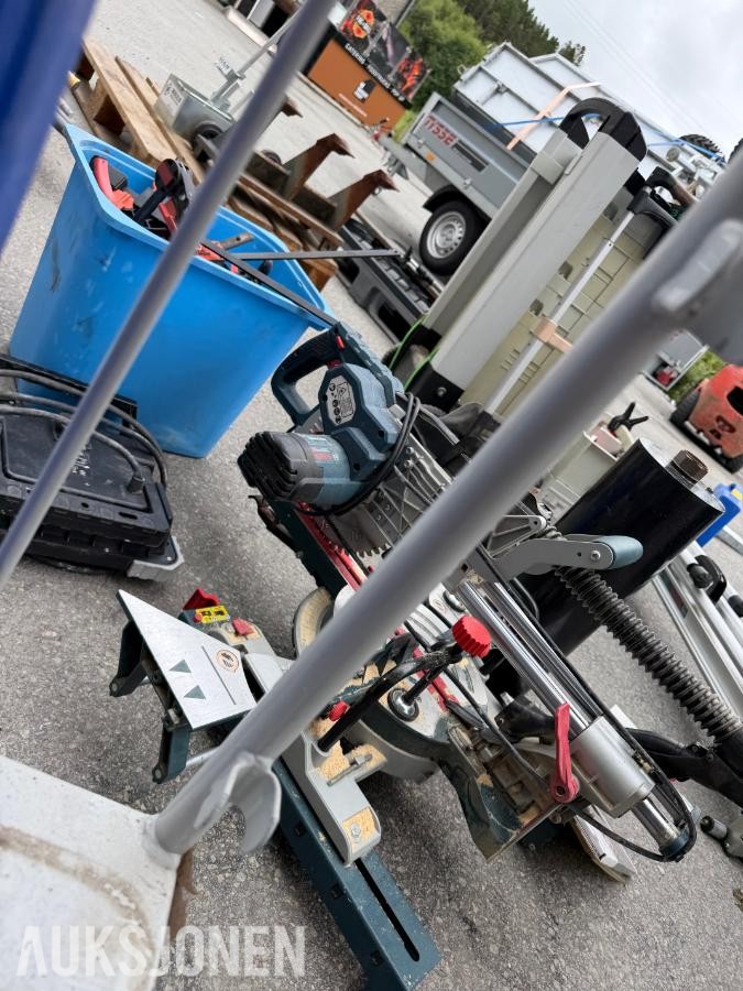 Stort parti med håndverktøy, elektroverktøy og tilbehør