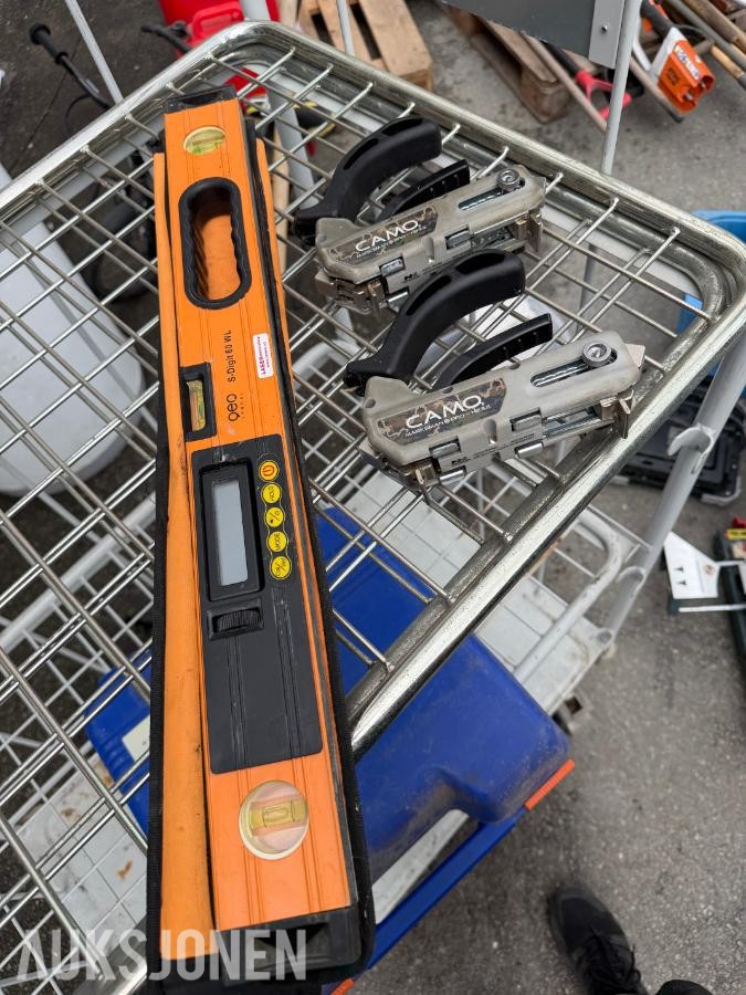 Stort parti med håndverktøy, elektroverktøy og tilbehør