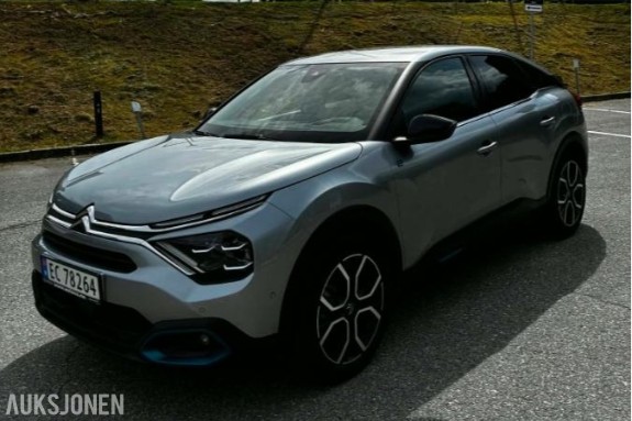 2021 Citroen E-C4 Shine 136hk Adaptiv cruisekontroll, Ryggekamera, Navigasjon