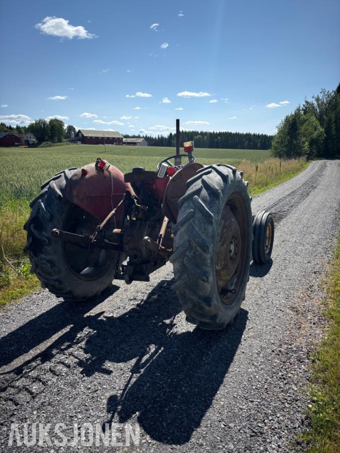 1965 Massey Ferguson 65 traktor