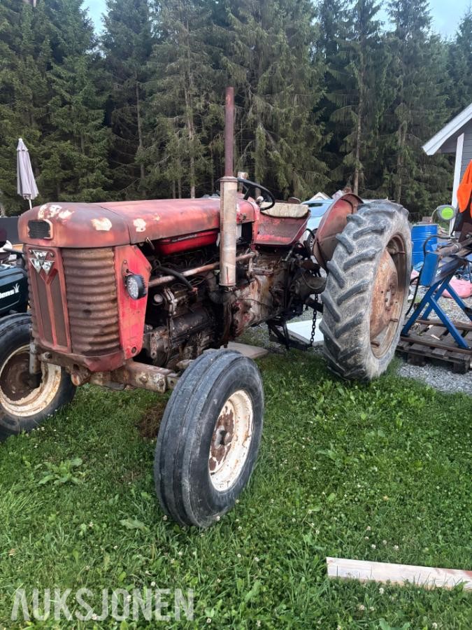 1965 Massey Ferguson 65 traktor