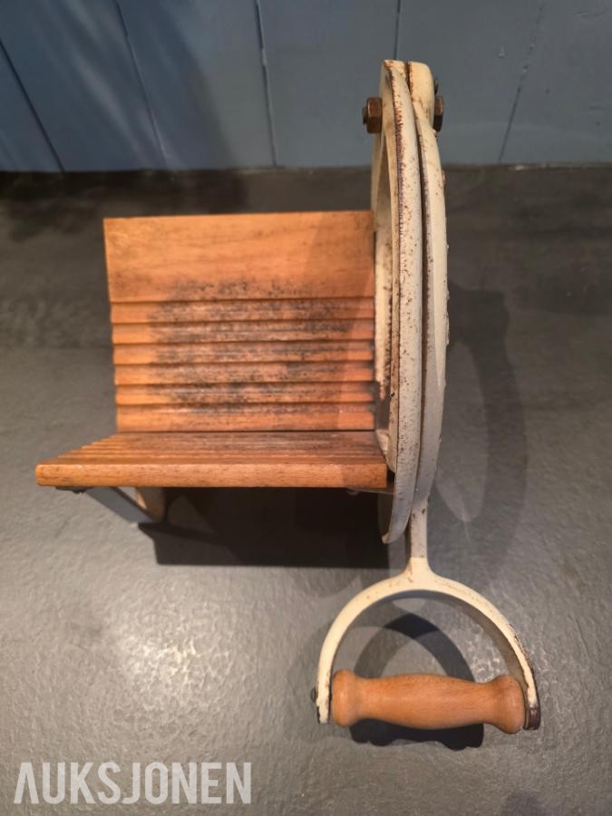 Raadvad modell 294, original dansk brødskjærer i støpejern