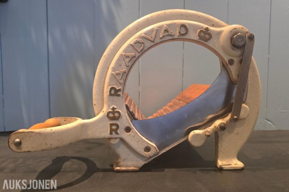 Raadvad modell 294, original dansk brødskjærer i støpejern