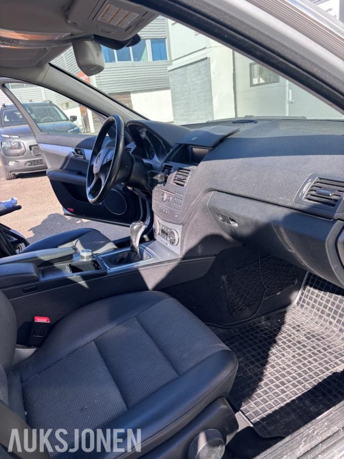 2011 Mercedes-Benz C 180 CGI 1.8 156hk - motorhavari