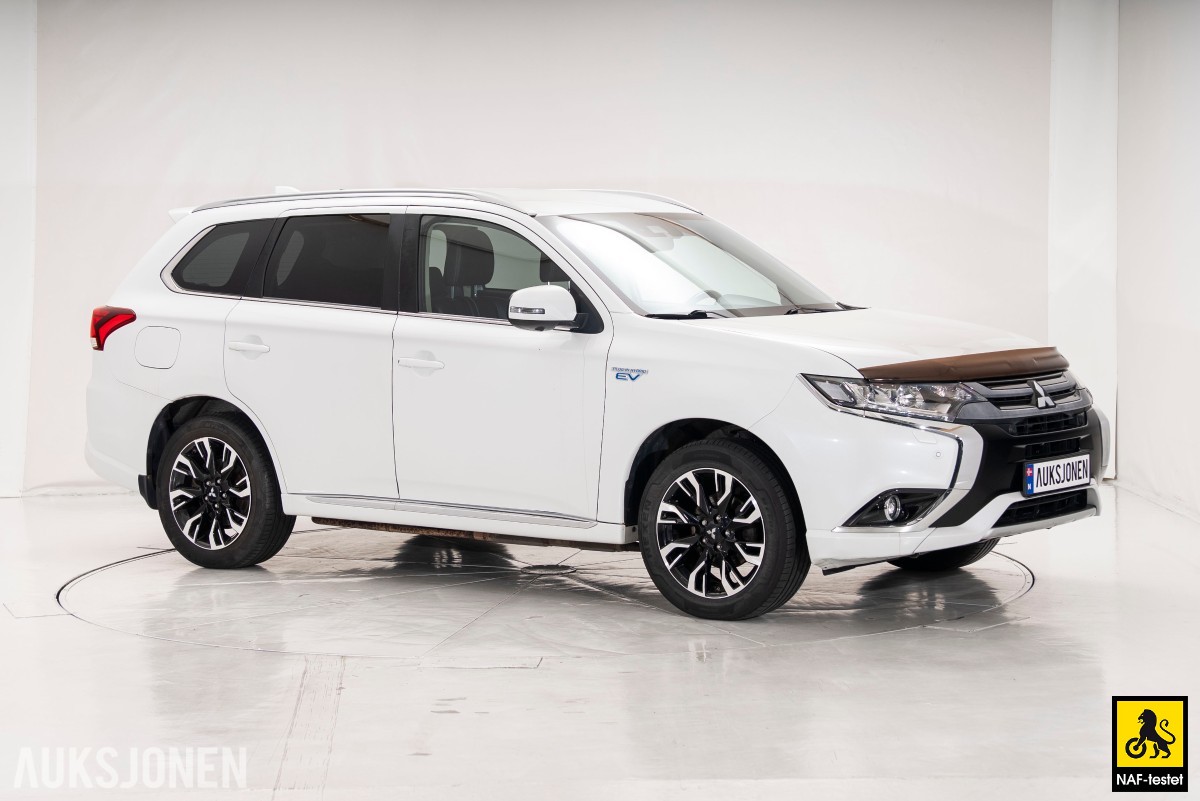 2017 Mitsubishi OUTLANDER PHEV 4WD INSTYLE+ HENGERFESTE 360-KAMERA SKINN ADAPTIV CRUISE