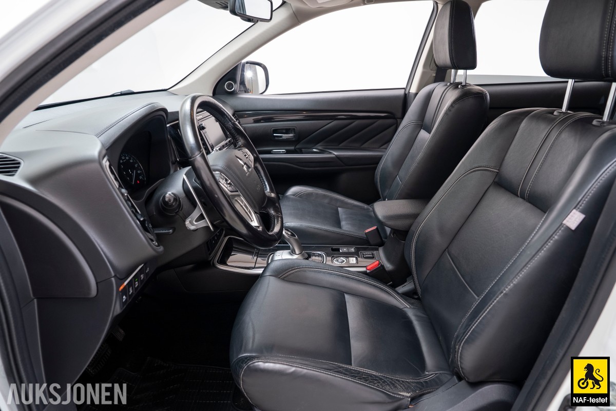 2017 Mitsubishi OUTLANDER PHEV 4WD INSTYLE+ HENGERFESTE 360-KAMERA SKINN ADAPTIV CRUISE