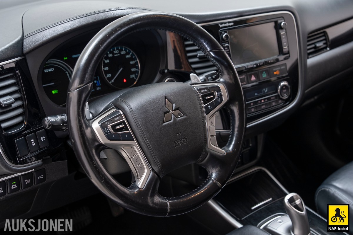 2017 Mitsubishi OUTLANDER PHEV 4WD INSTYLE+ HENGERFESTE 360-KAMERA SKINN ADAPTIV CRUISE
