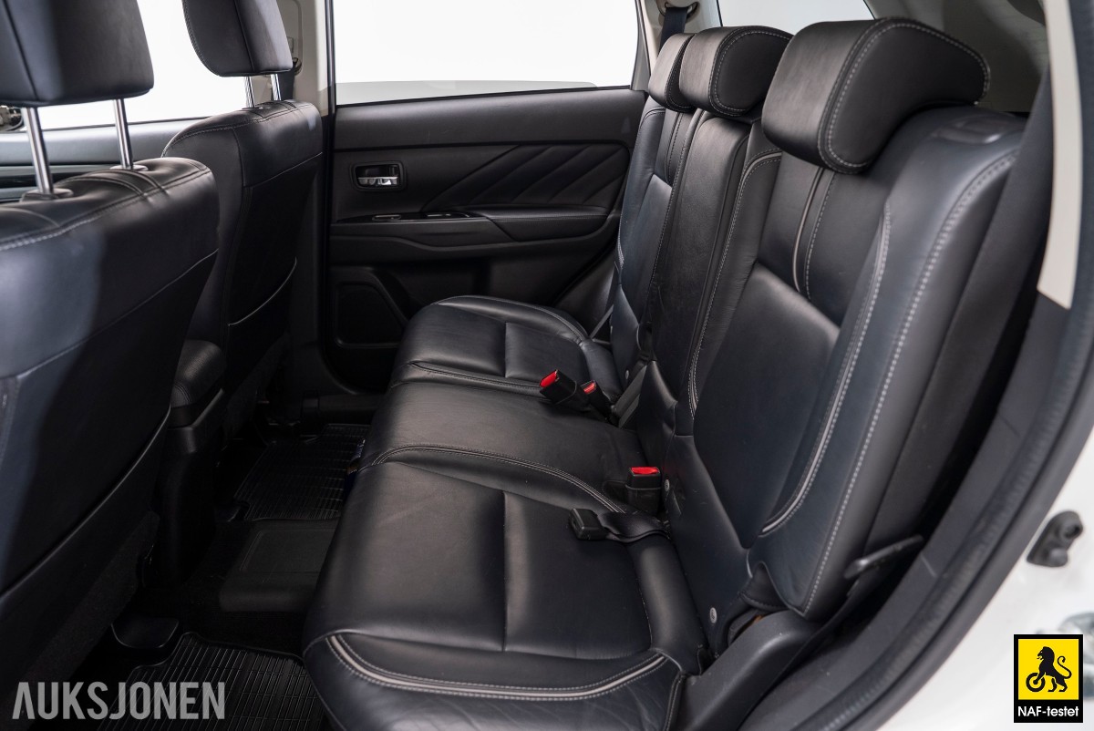 2017 Mitsubishi OUTLANDER PHEV 4WD INSTYLE+ HENGERFESTE 360-KAMERA SKINN ADAPTIV CRUISE