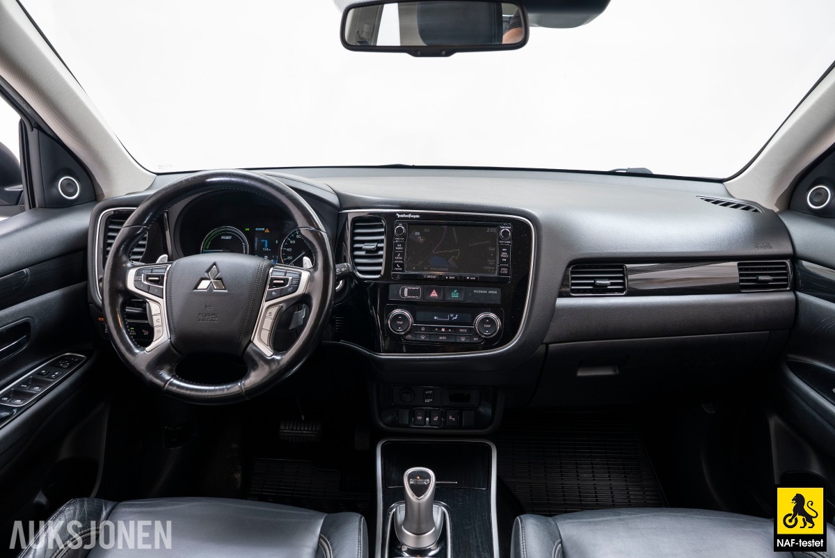 2017 Mitsubishi OUTLANDER PHEV 4WD INSTYLE+ HENGERFESTE 360-KAMERA SKINN ADAPTIV CRUISE