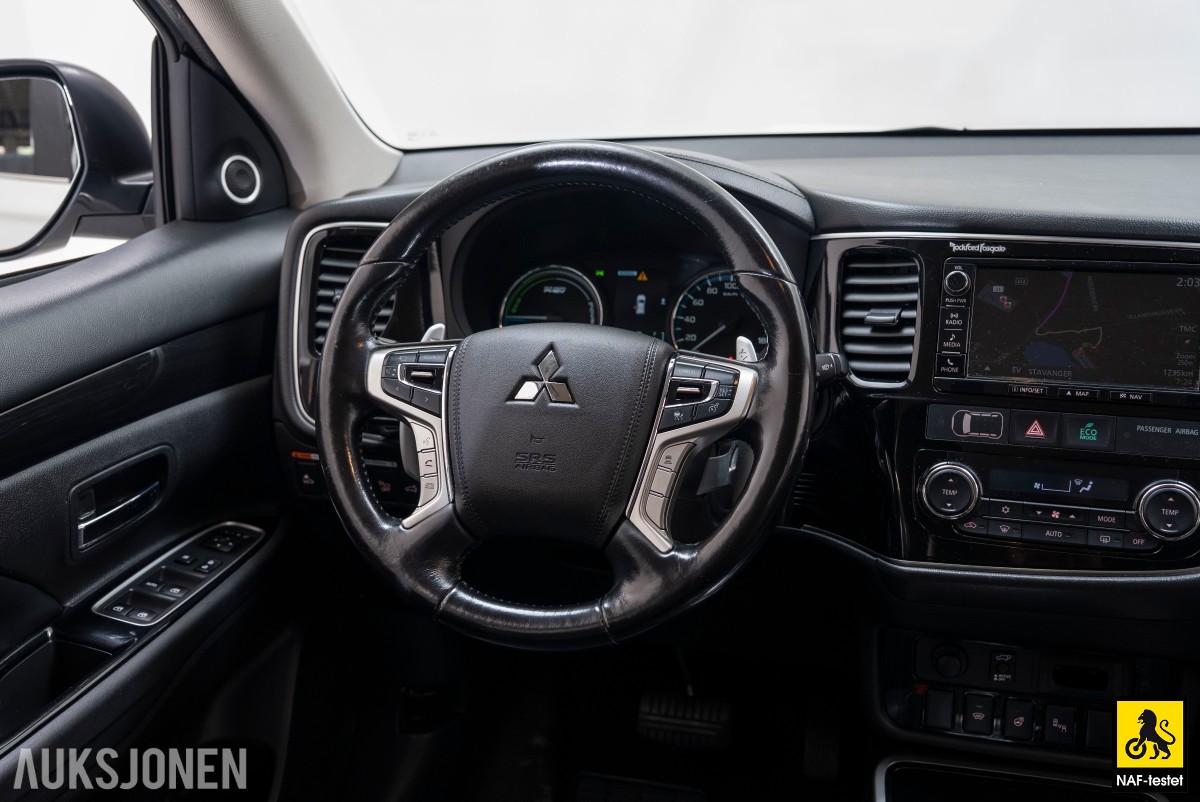 2017 Mitsubishi OUTLANDER PHEV 4WD INSTYLE+ HENGERFESTE 360-KAMERA SKINN ADAPTIV CRUISE