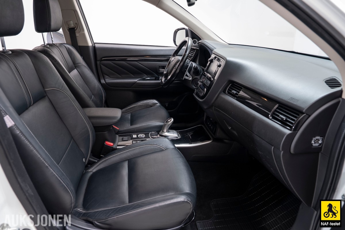 2017 Mitsubishi OUTLANDER PHEV 4WD INSTYLE+ HENGERFESTE 360-KAMERA SKINN ADAPTIV CRUISE