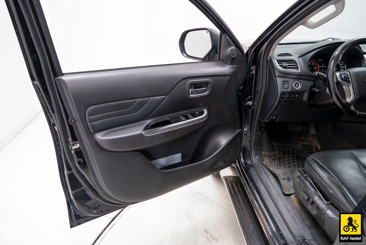 2022 Mitsubishi L200 2,3DI-D 150HK 4WD AUTOMAT H-LINE HENGERFESTE KAMERA SKINN