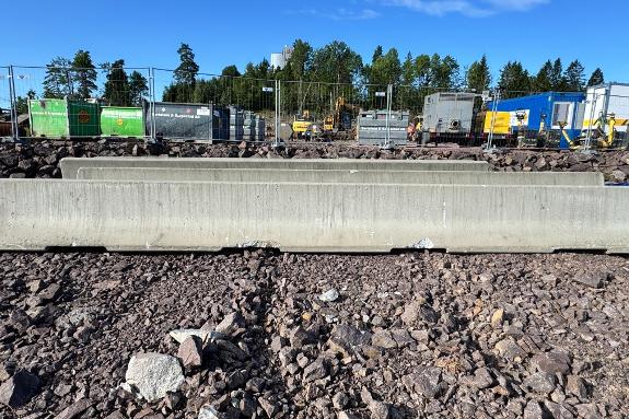Betongrekkverk - 4 STK - 8 M X 80 CM H x 60 CM B