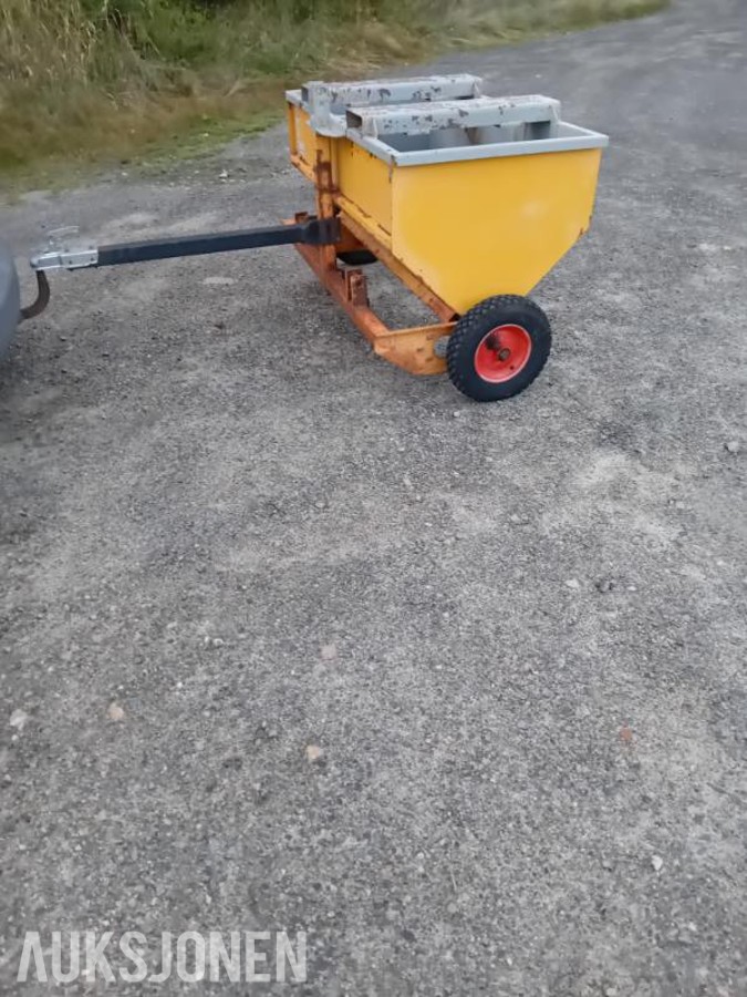 Jutul 500 strøkasse / sandspreder -500 liter
