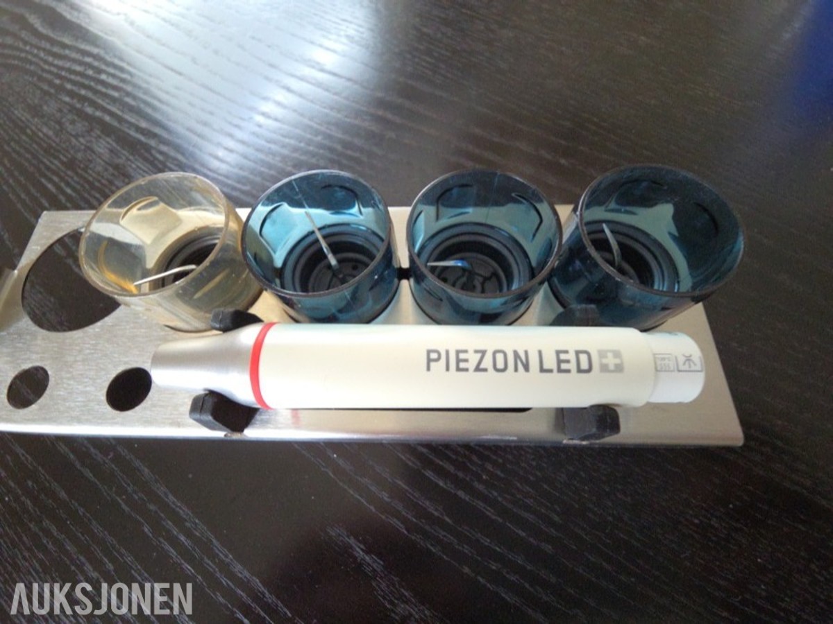 EMS PIEZON LED håndstykke med 4 ultralydspisser og holder