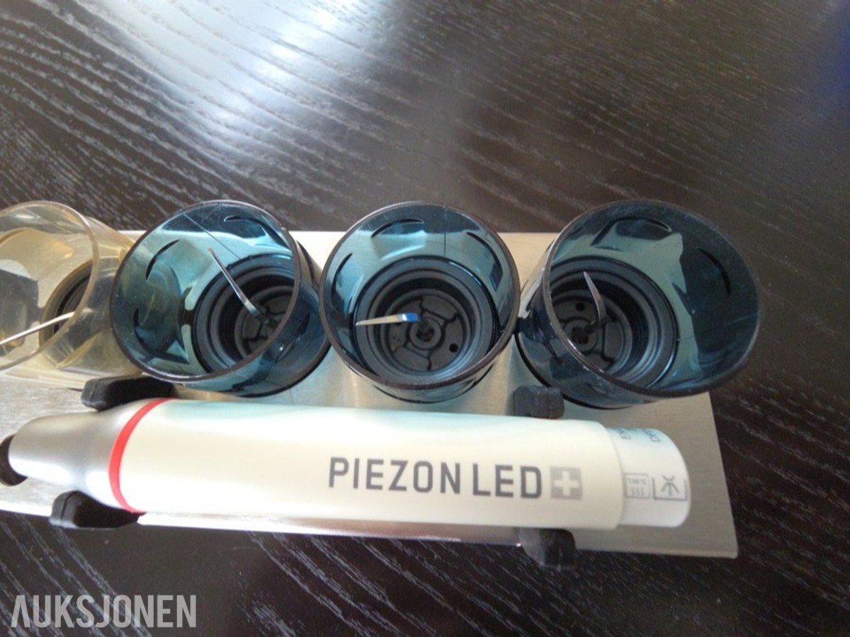 EMS PIEZON LED håndstykke med 4 ultralydspisser og holder