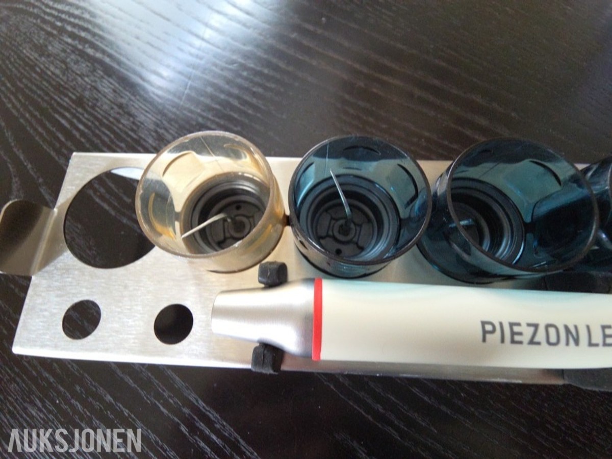 EMS PIEZON LED håndstykke med 4 ultralydspisser og holder