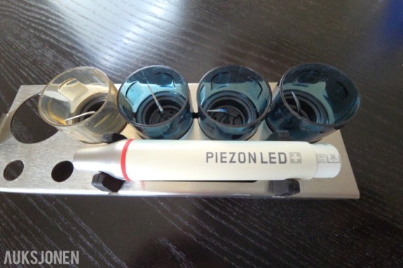 EMS PIEZON LED håndstykke med 4 ultralydspisser og holder