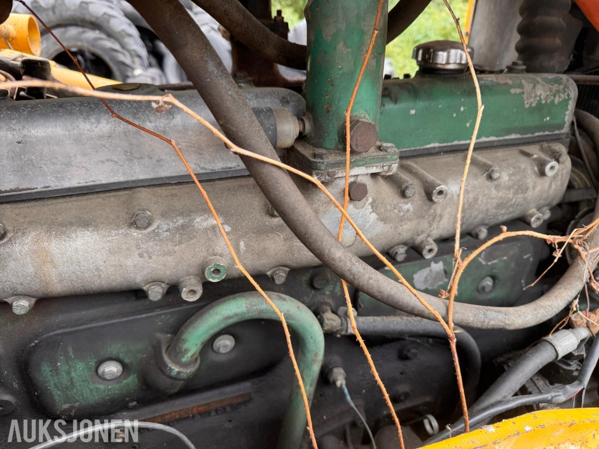 Volvo BM LM841 frontlaster med skuffe og gafler
