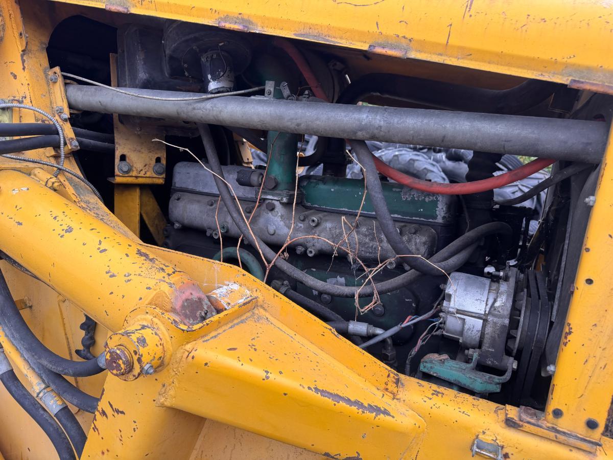 Volvo BM LM841 frontlaster med skuffe og gafler