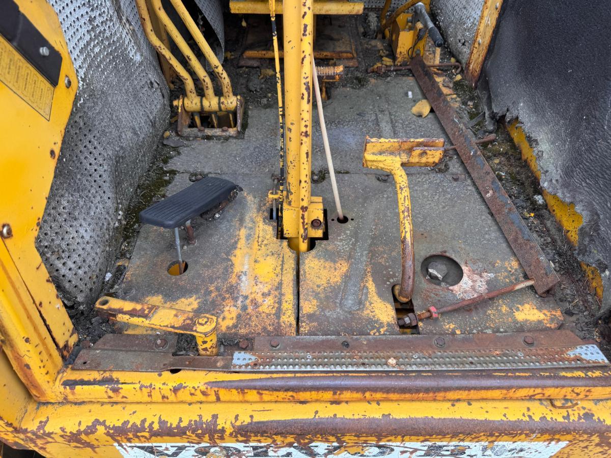 Volvo BM LM841 frontlaster med skuffe og gafler