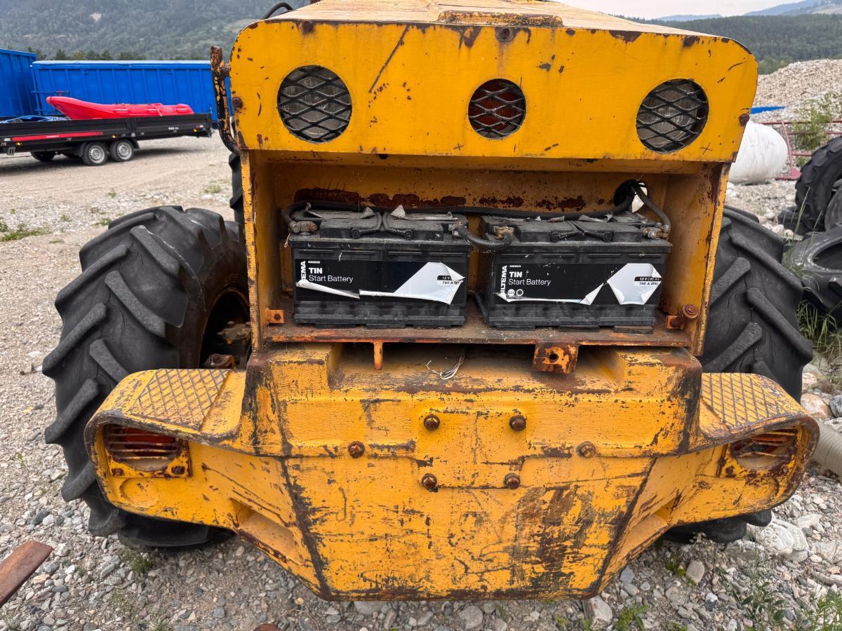 Volvo BM LM841 frontlaster med skuffe og gafler