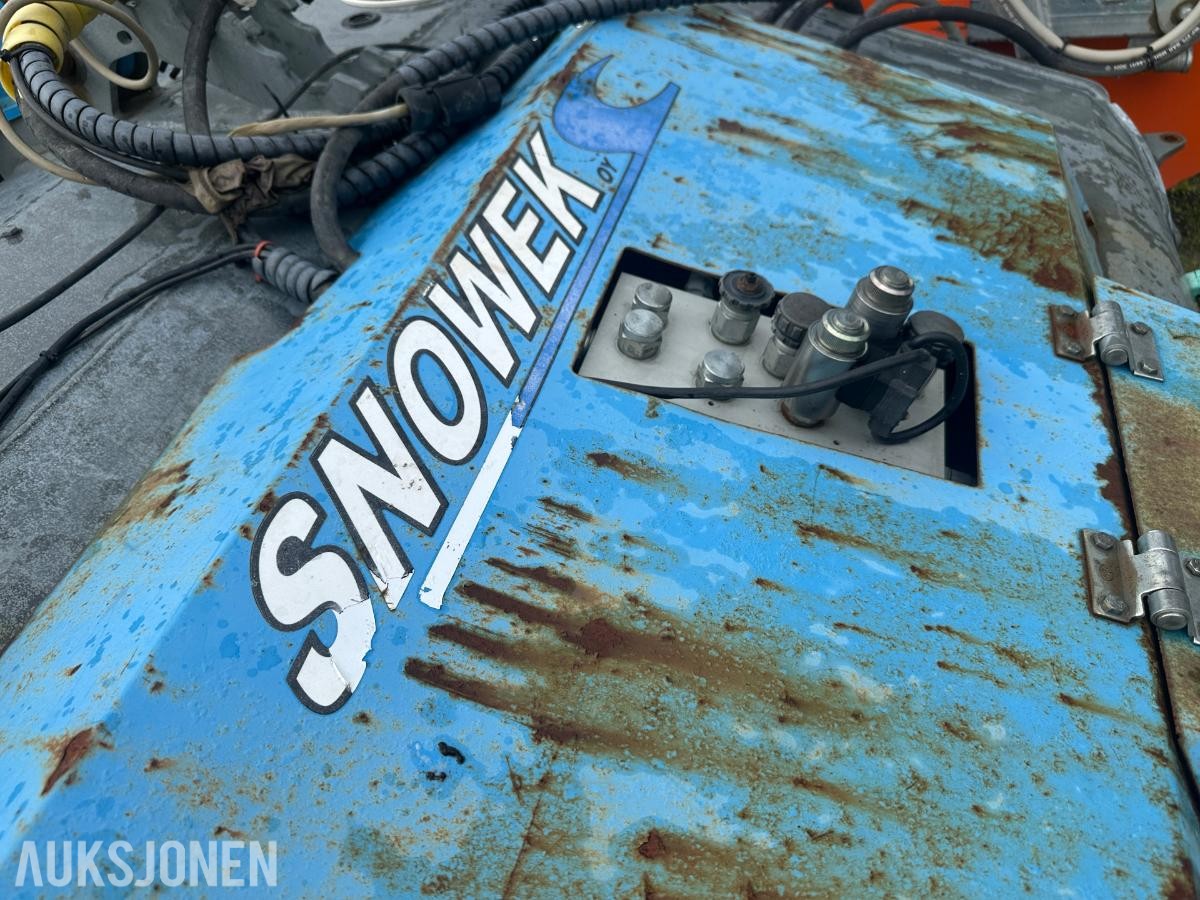 2013 Snowek K180 feiemaskin med oppsamler K180 feiemaskin med oppsamler
