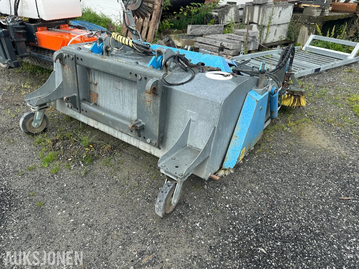 2013 Snowek K180 feiemaskin med oppsamler K180 feiemaskin med oppsamler