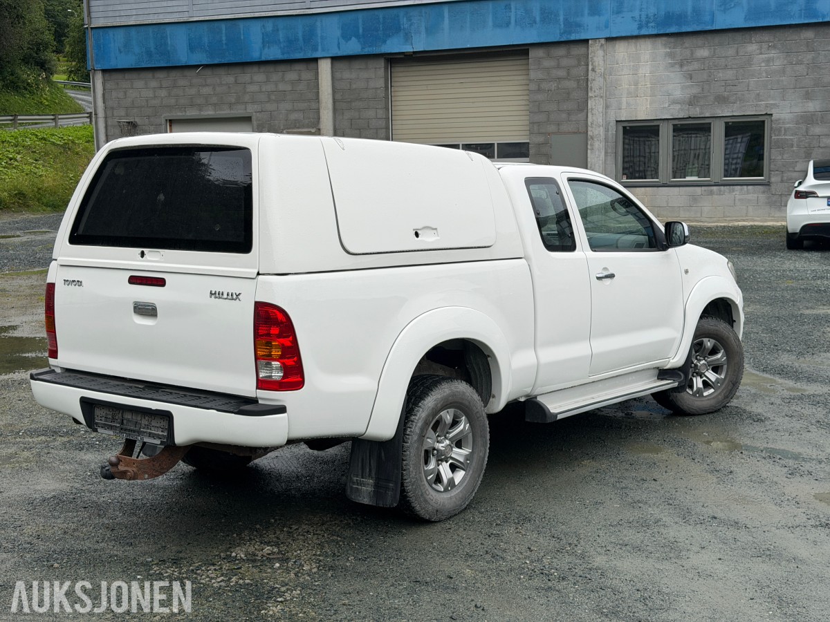 2010 Toyota HILUX 2.5-144 D 4WD