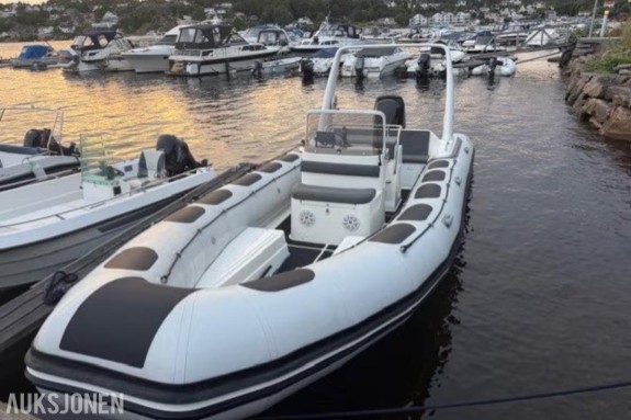 2006 Valiant 750 Cruiser rib med Mercury 200 hk