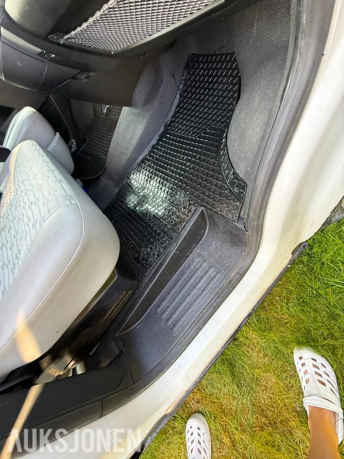 2011 Volkswagen Transporter T5 2.0 102hk
