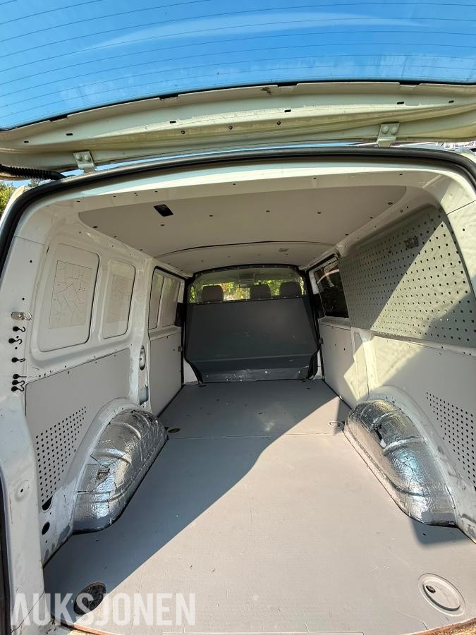 2011 Volkswagen Transporter T5 2.0 102hk
