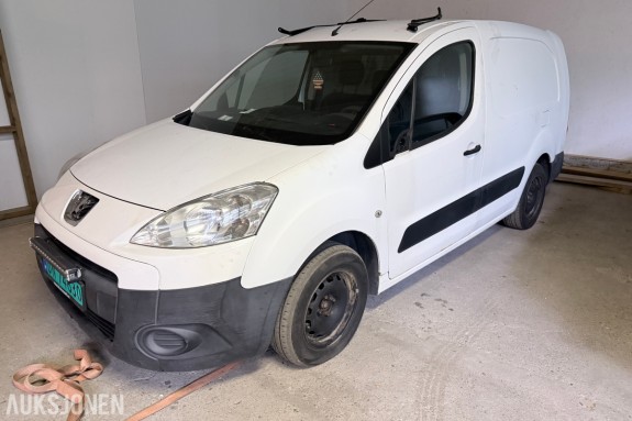 2011 Peugeot PARTNER 1.6-90 D selges som reparasjonsobjekt.