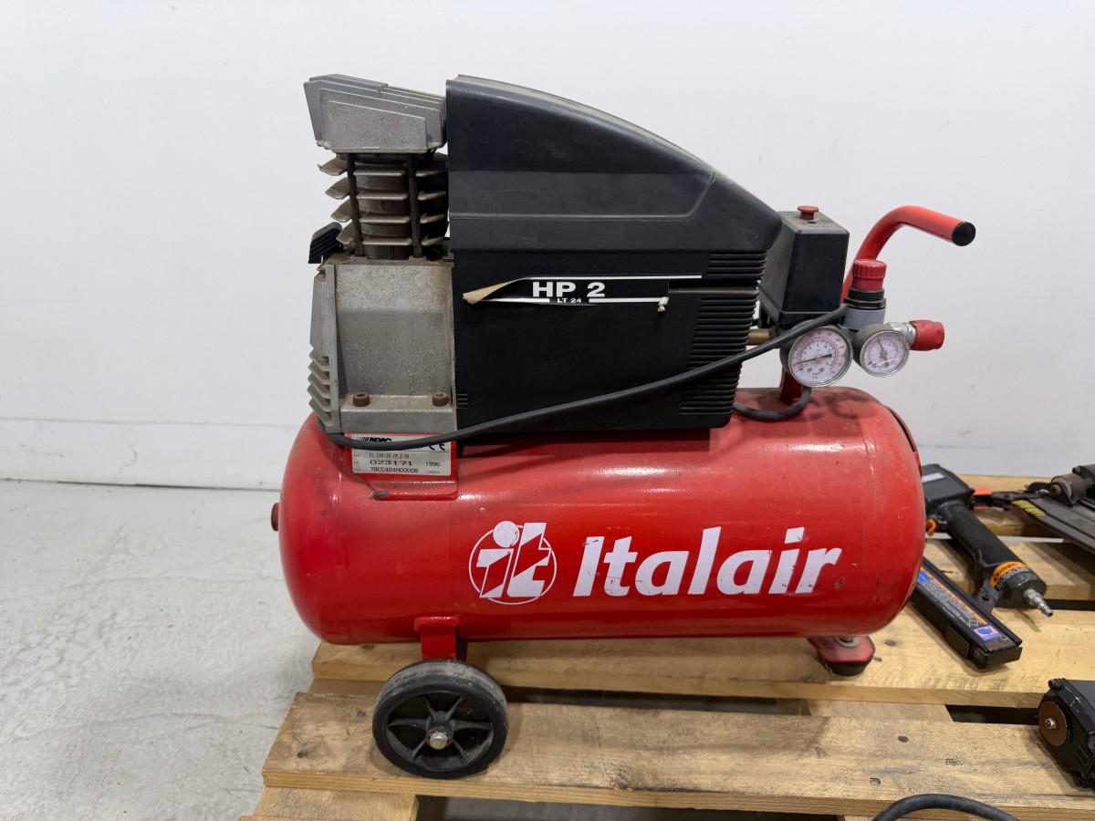 Italair/ABAC kompressor med Duo-Fast spiker- og stiftepistoler