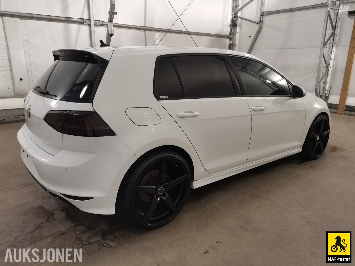 2015 Volkswagen GOLF 150 HK R-LINE AUT ACC VARMER TAKLUKE SPORTSUNDERSTELL