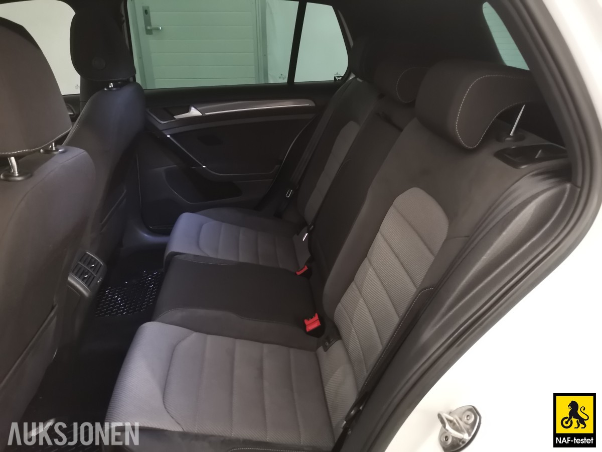 2015 Volkswagen GOLF 150 HK R-LINE AUT ACC VARMER TAKLUKE SPORTSUNDERSTELL