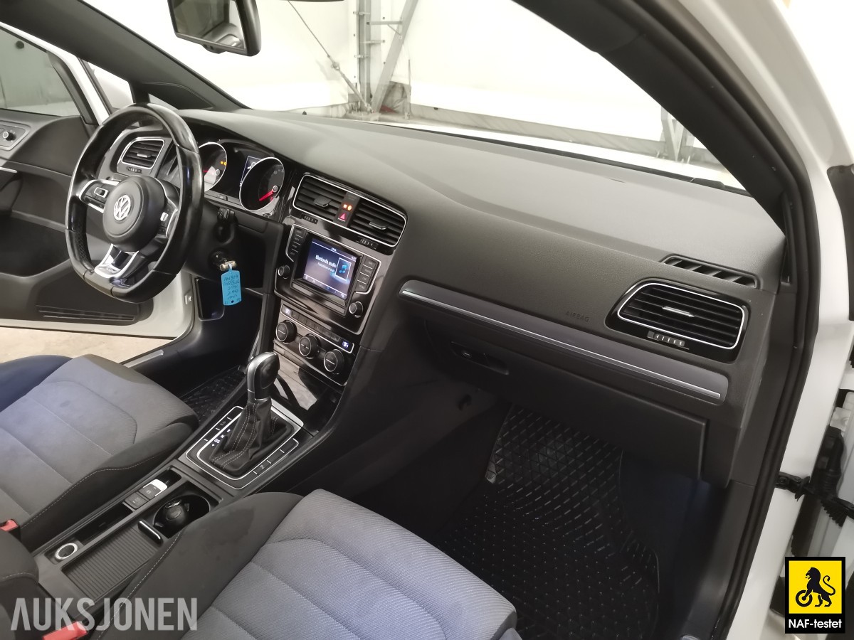 2015 Volkswagen GOLF 150 HK R-LINE AUT ACC VARMER TAKLUKE SPORTSUNDERSTELL