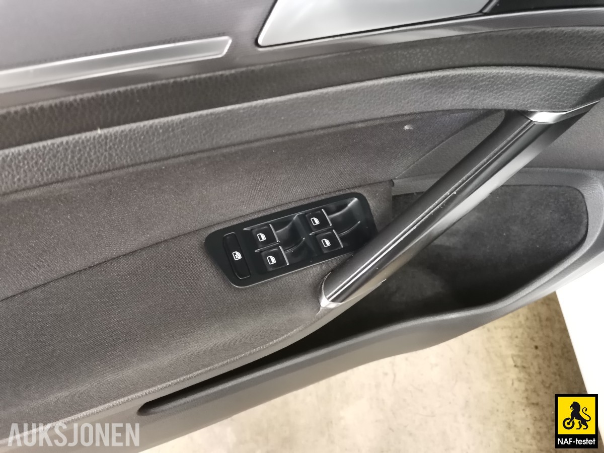 2015 Volkswagen GOLF 150 HK R-LINE AUT ACC VARMER TAKLUKE SPORTSUNDERSTELL