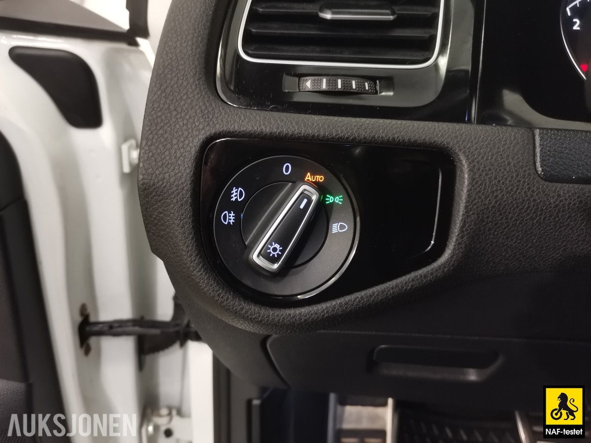 2015 Volkswagen GOLF 150 HK R-LINE AUT ACC VARMER TAKLUKE SPORTSUNDERSTELL