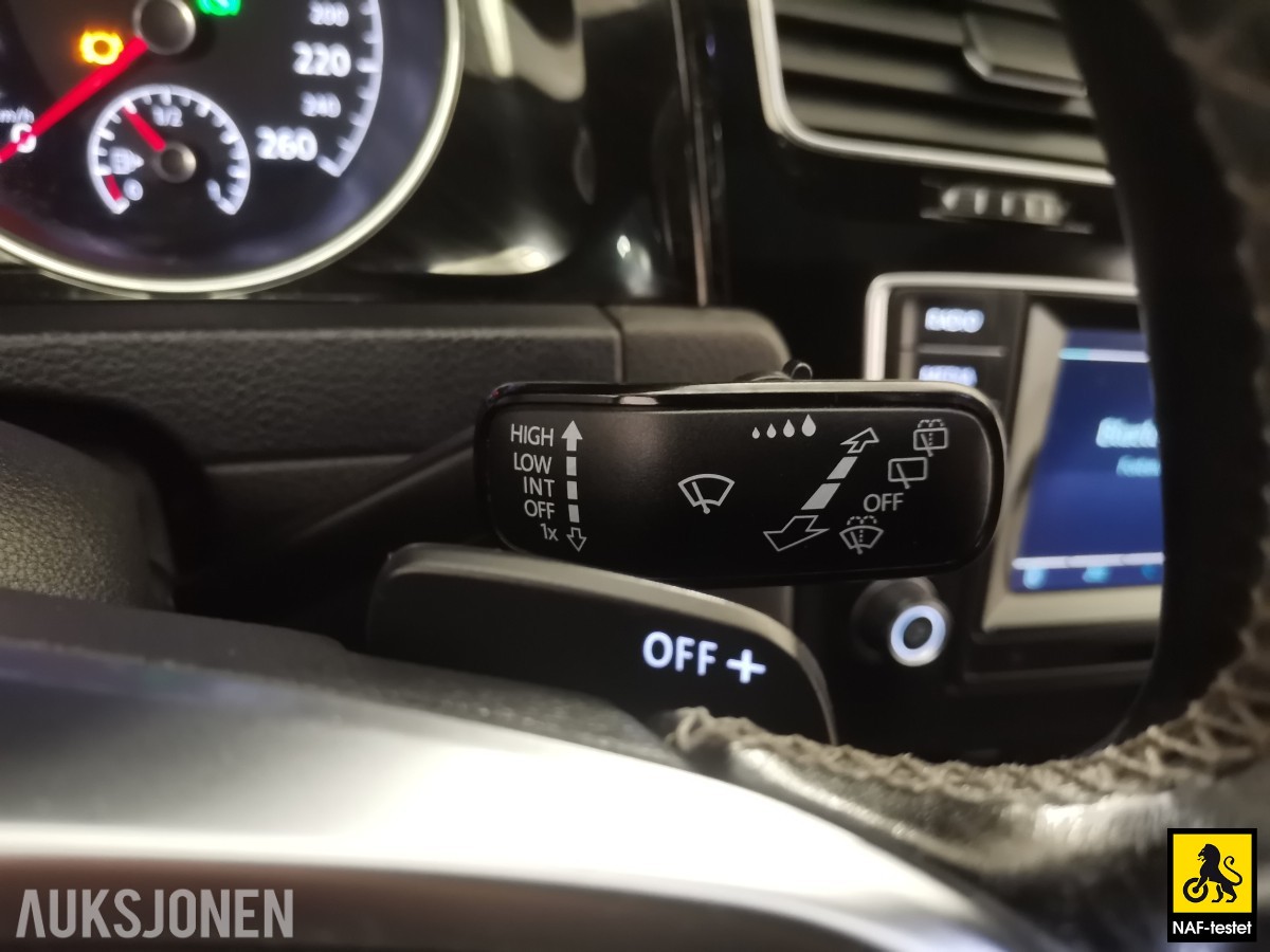 2015 Volkswagen GOLF 150 HK R-LINE AUT ACC VARMER TAKLUKE SPORTSUNDERSTELL