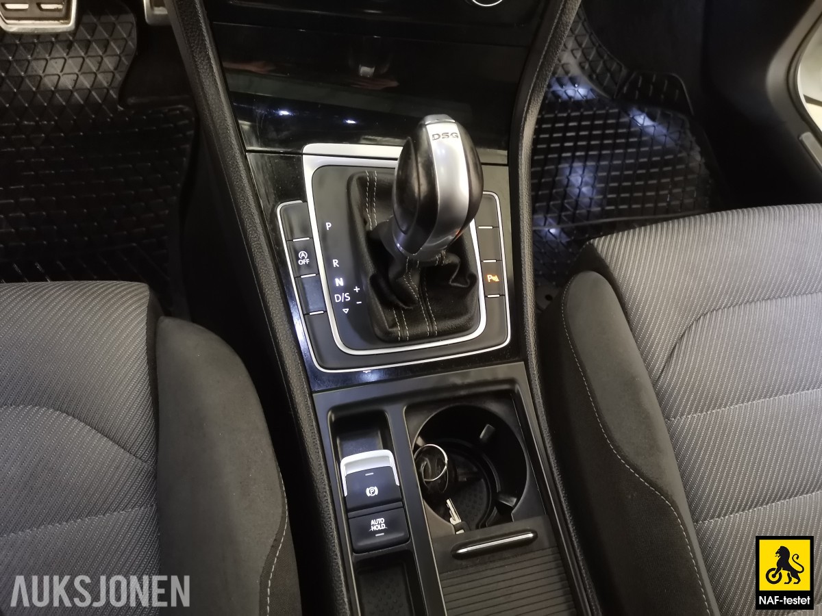 2015 Volkswagen GOLF 150 HK R-LINE AUT ACC VARMER TAKLUKE SPORTSUNDERSTELL