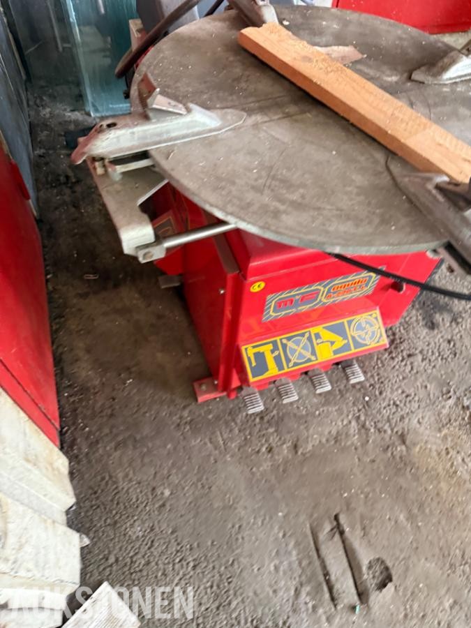 Mondonfo ferro A220 dekkomlegger