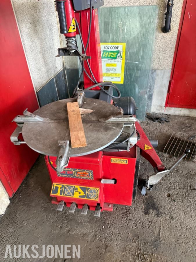 Mondonfo ferro A220 dekkomlegger