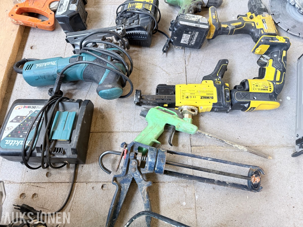 Verktøypakke / parti med DeWalt, Hitachi, Makita m.m. – selges samlet