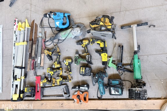 Verktøypakke / parti med DeWalt, Hitachi, Makita m.m. – selges samlet