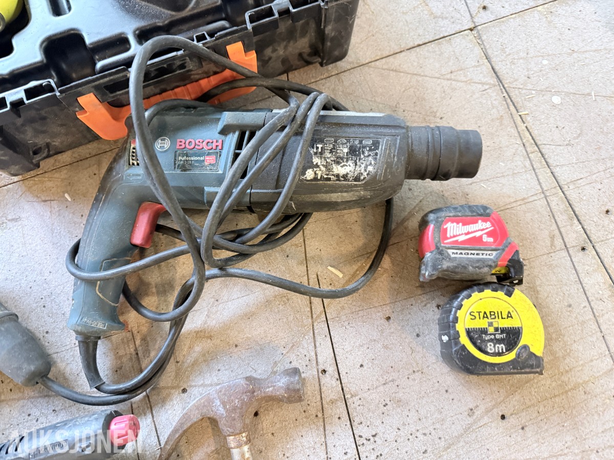 Verktøypakke / parti med spikerpistoler, Hilti, DeWalt, Bosch m.m. – selges samlet
